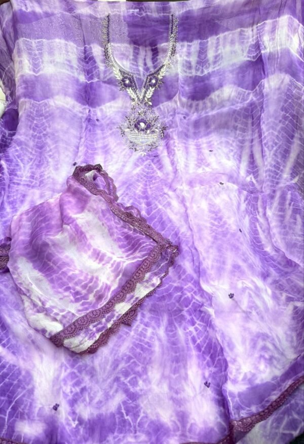 Tie and die suit